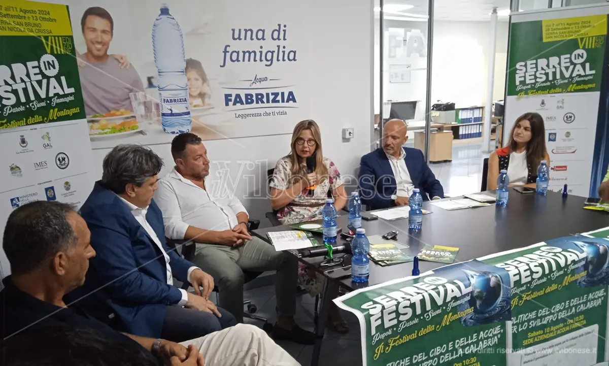 Serreinfestival accende i riflettori sullo stabilimento della Fabriella Group: «Fare impresa a queste latitudini è eroico» - VIDEO