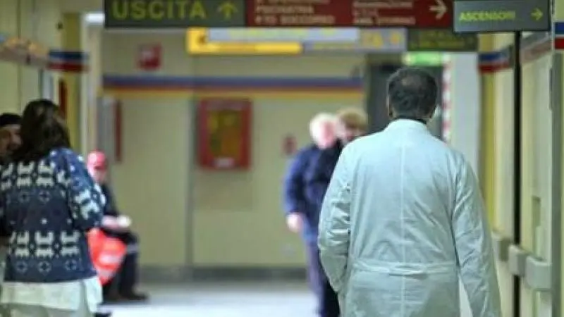 «Costretta a firmare le dimissioni in Calabria per salvarsi fuori regione: la storia di mia madre non è degna di un Paese civile»\n