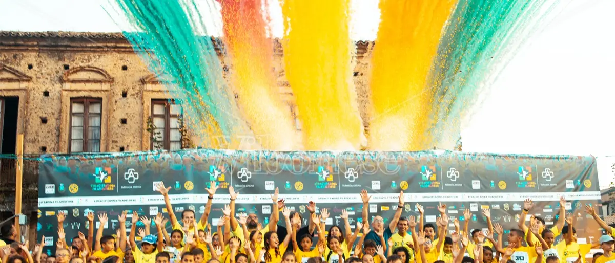 Correre fa bene (anche) alla solidarietà: la Stracittadina Filadelfiese sorprende ancora per risultati e partecipazione - VIDEO