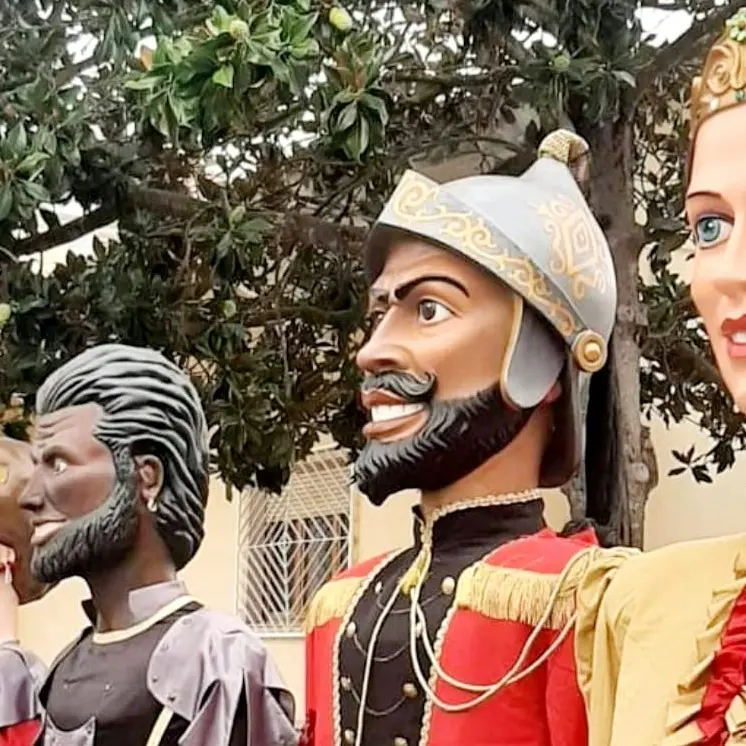 San Costantino si prepara all'invasione dei giganti: 20 coppie di colossi in cartapesta sfileranno a passo di danza