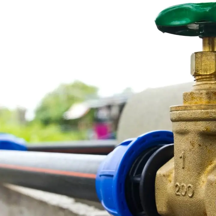 Vibo, telecamere per scoprire (e scoraggiare) chi “ruba” l’acqua a Piscopio lasciando a secco tutti gli altri