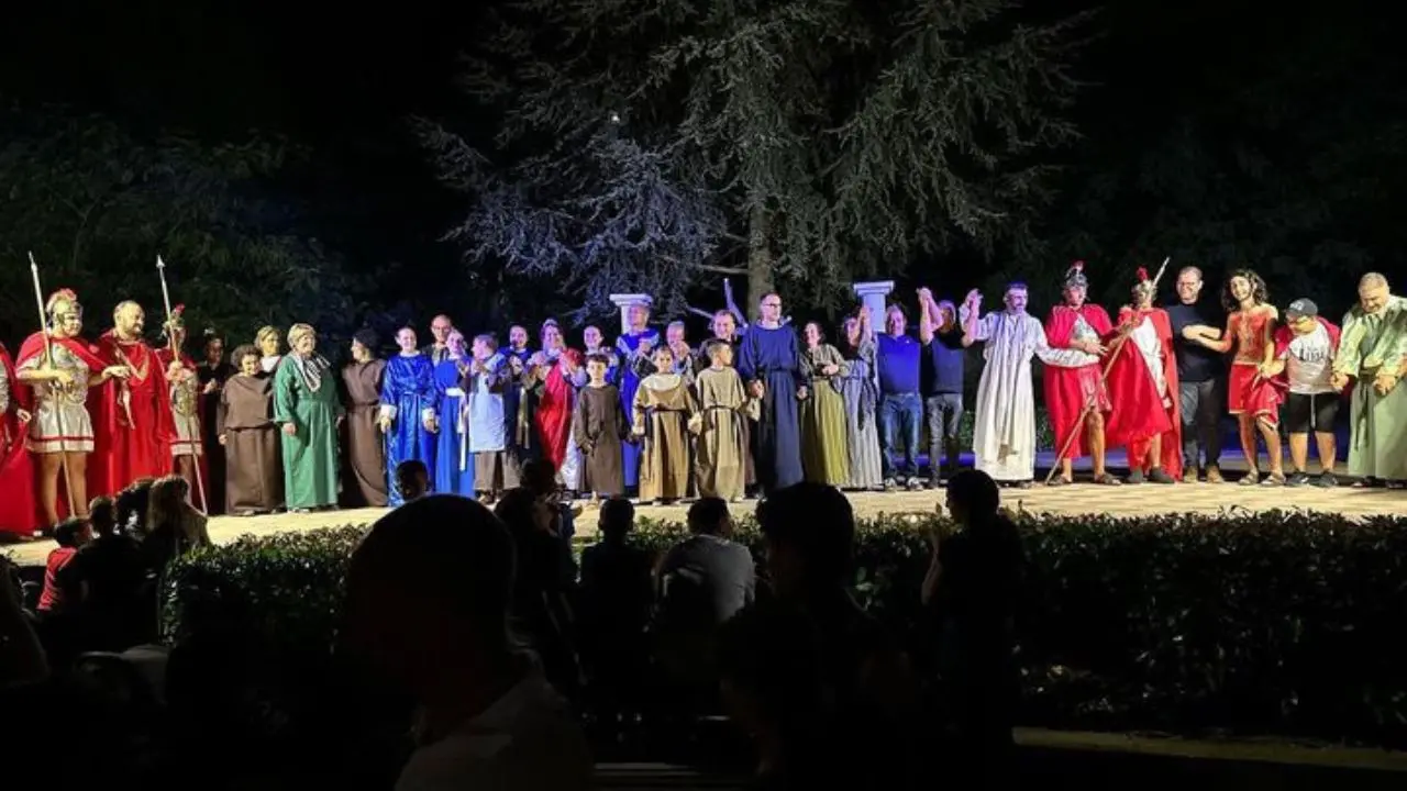 La vita di San Sebastiano messa in scena a Pernocari dall'associazione Don Mazza: «Esperienza straordinaria»