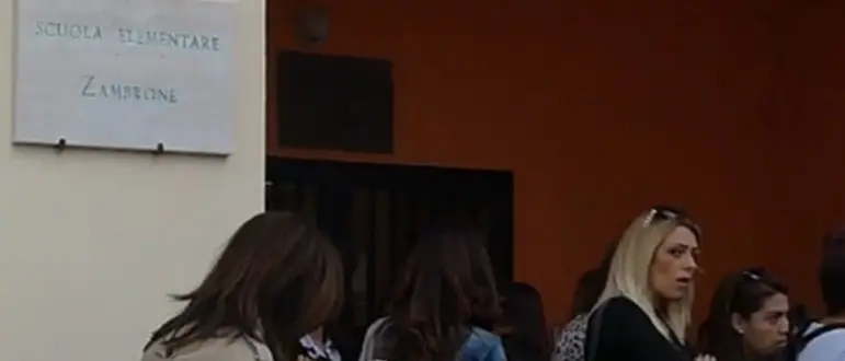 Carenza di bidelli, la dirigente scolastica: «Situazione segnalata da giugno»