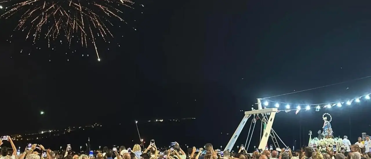 Vibo Marina: Madonna in mare tra lampi e tuoni, ma alla fine la festa è salva