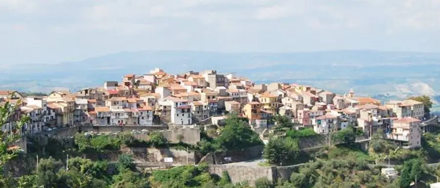 Covid, nuova vittima nel Vibonese: deceduto 75enne di Arena