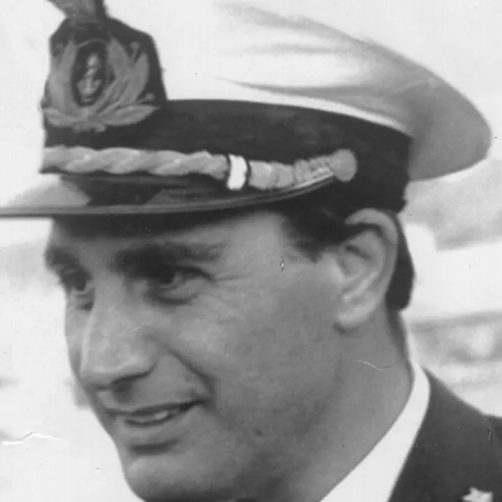 Vibo Marina omaggia il capitano De Grazia che morì in circostanze misteriose mentre indagava sulle navi dei veleni