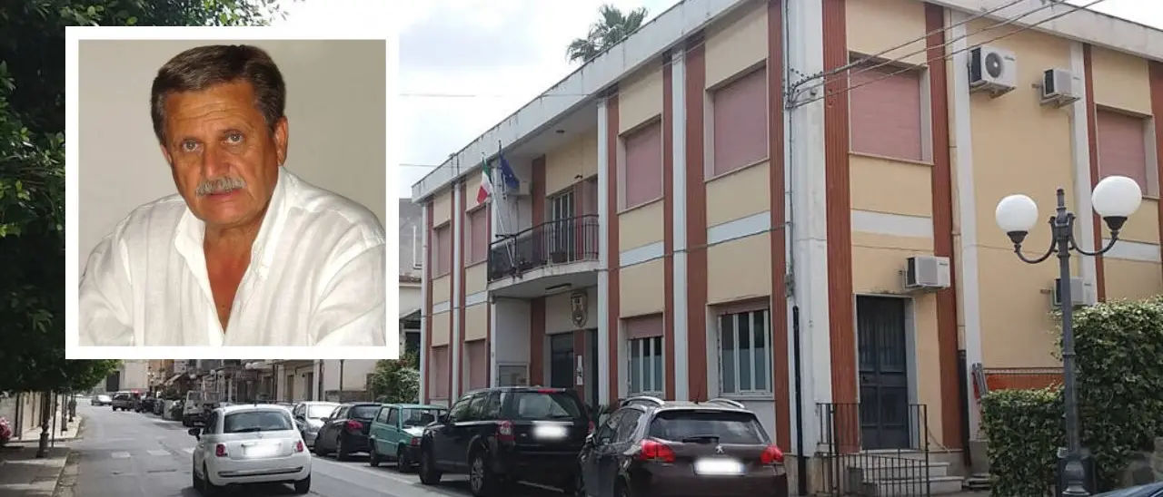 Parghelia, dopo le tensioni interne il sindaco Landro ricompatta la squadra e replica all’opposizione che però diserta il Consiglio