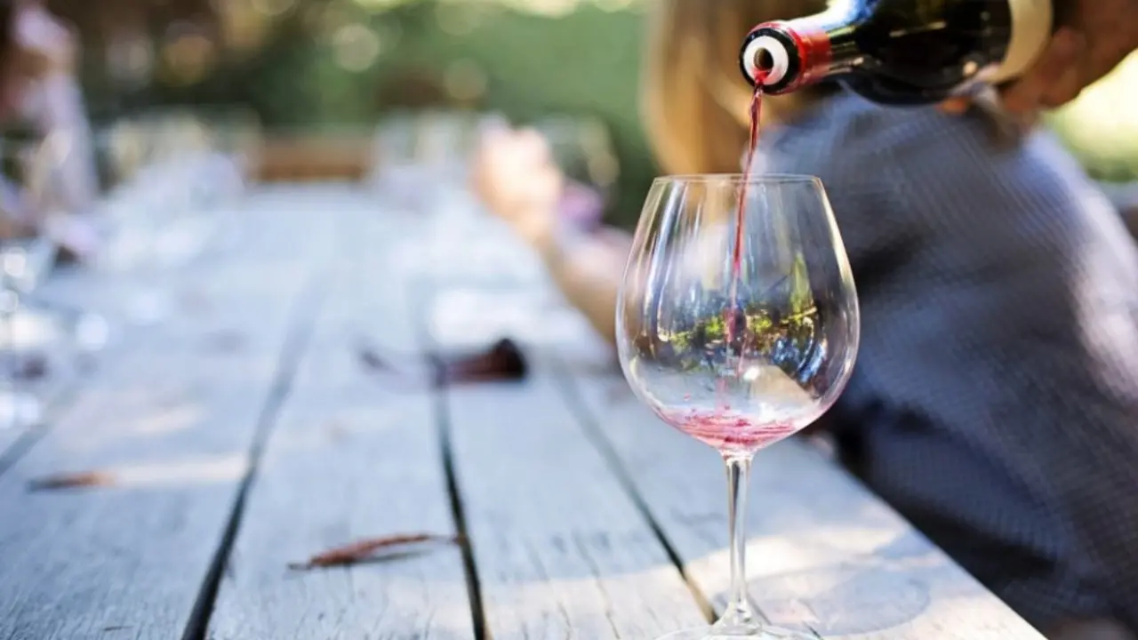 Torna La divin Nicotera, una notte dedicata all'eccellenza vinicola calabrese e alla tradizione