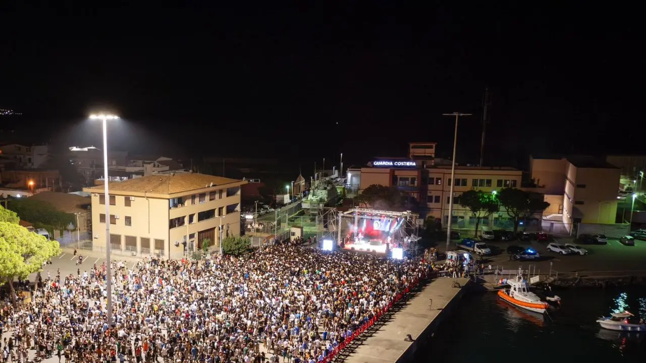 Un agosto sotto le stelle: il Comune di Vibo presenta il cartellone degli eventi tra concerti, perfomance artistiche e iniziative culturali