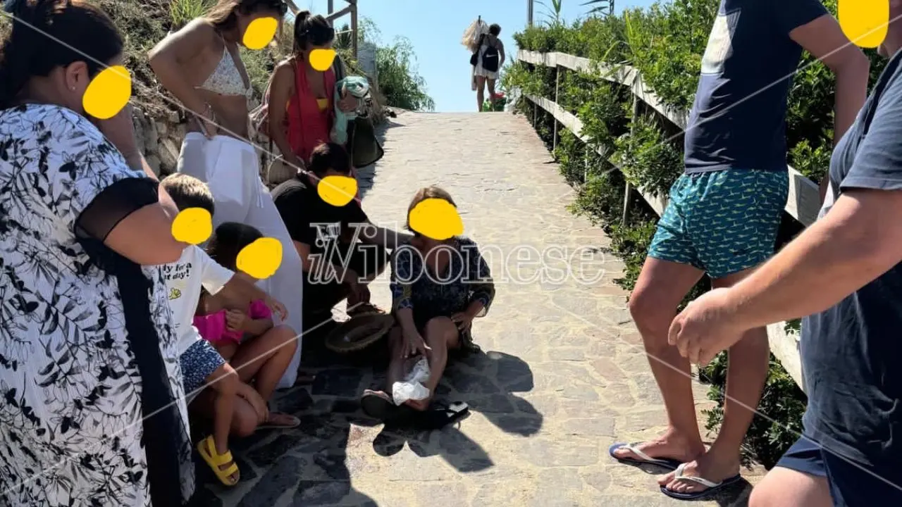 Capo Vaticano, ennesima caduta sulla rampa di accesso a Grotticelle: l'opposizione pronta a presentare un esposto