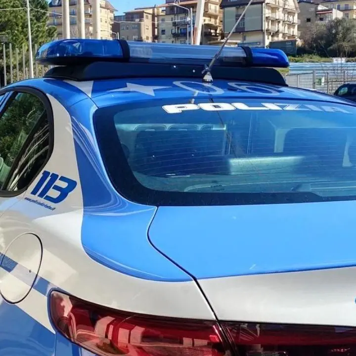 Operazione sicurezza della Polizia nel Vibonese, quasi 1400 veicoli controllati in una settimana: denunce e ketamina rinvenuta a Tropea