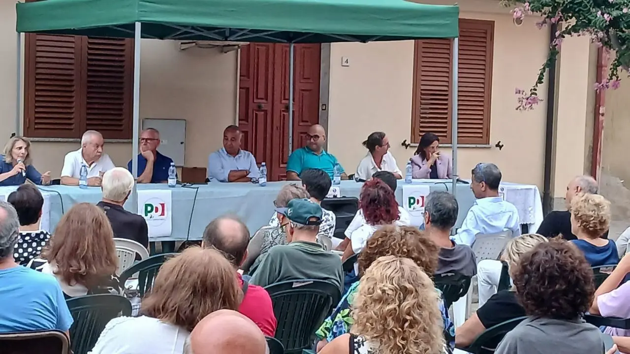 Zaccanopoli dice No all'autonomia differenziata: successo per la raccolta firme pro referendum promossa dal Pd