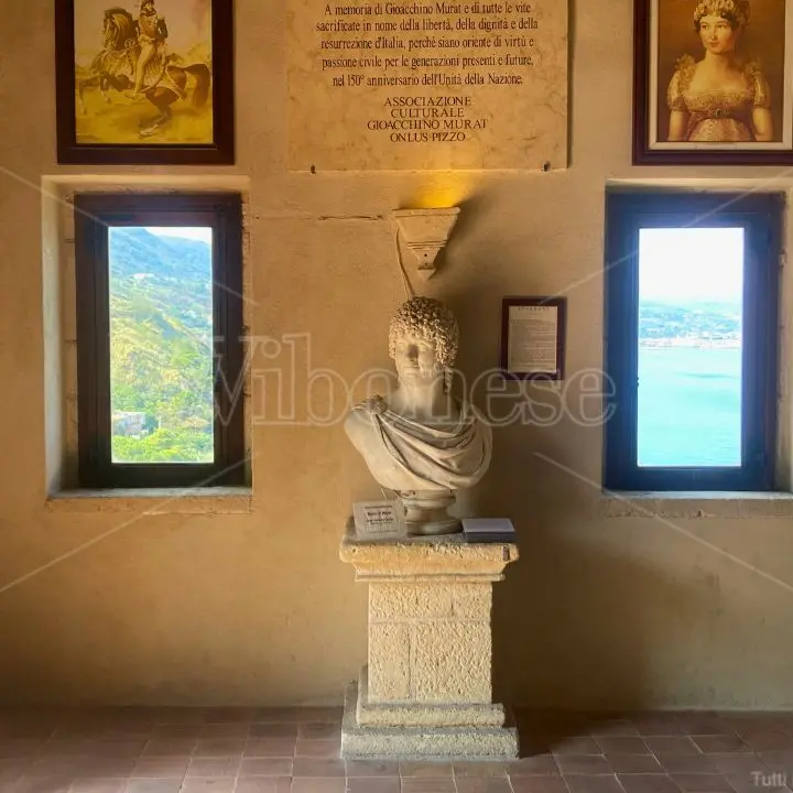 Murat prima di Mazzini, è lui il “padre” del Risorgimento: una mostra a Pizzo riscrive l’epopea del re di Napoli che proprio qui fu fucilato -Video