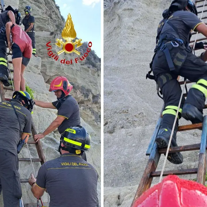 Tropea, ragazzo si arrampica sullo scoglio di Santa Maria dell’Isola e non riesce a scendere: salvato dai vigili del fuoco