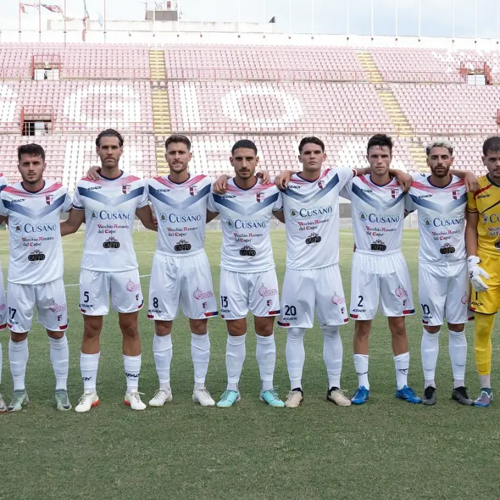 La Vibonese pronta all'esordio in campionato, il difensore Squillace: «Gara tosta, ma sono sicuro che faremo bene»