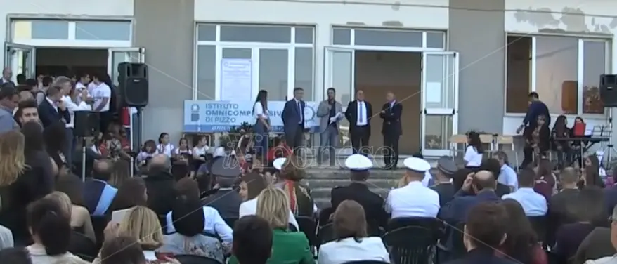 Pizzo, i 60 anni del Nautico celebrati col nuovo indirizzo Aeronautico - Video