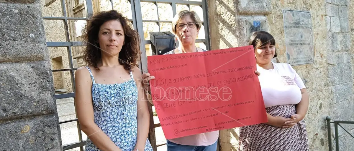 «Siamo ancora qui ad aspettare che taglino la luce», il Sistema bibliotecario vibonese in attesa della fine nell’indifferenza degli Enti