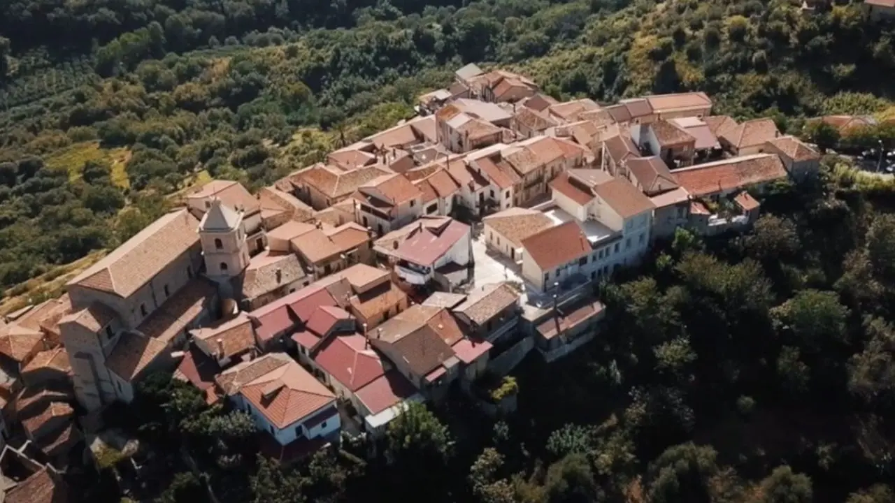 Limbadi, morì cadendo dall’impalcatura della chiesa di Motta Filocastro: due condanne a un anno e 4 mesi per omicidio colposo