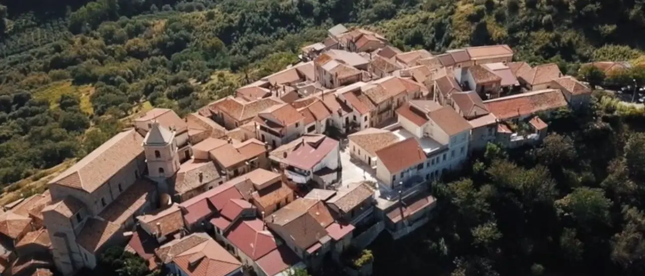 Limbadi, morì cadendo dall’impalcatura della chiesa di Motta Filocastro: due condanne a un anno e 4 mesi per omicidio colposo