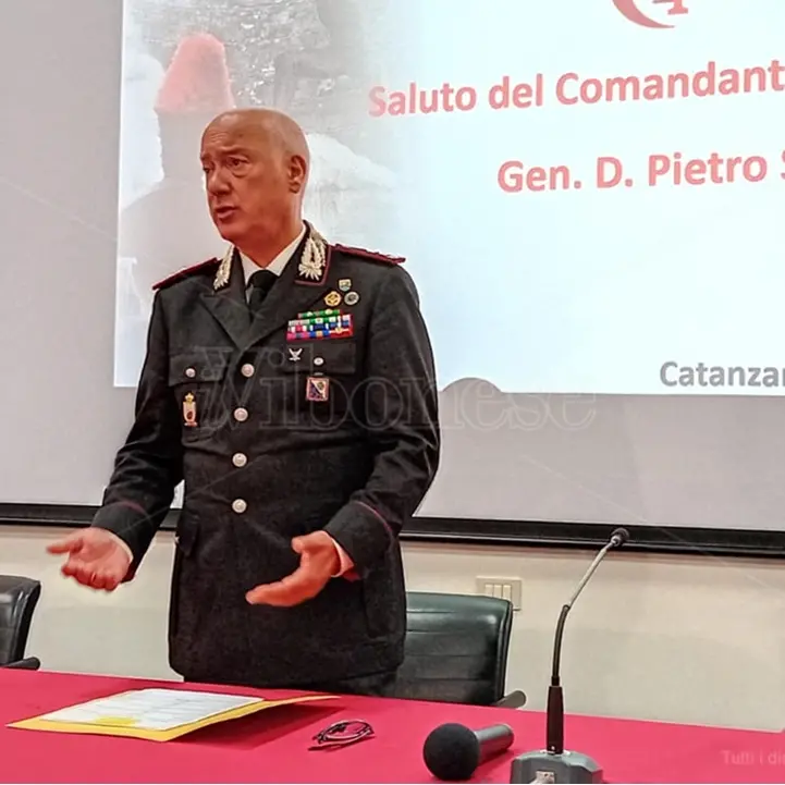 Il generale dei carabinieri Salsano saluta la Calabria: «In 3 anni le cose sono cambiate, ho imparato ad amare questa terra»