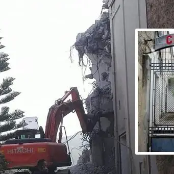 Tropea dice addio a un simbolo della città: demolito il Cinema Eliseo