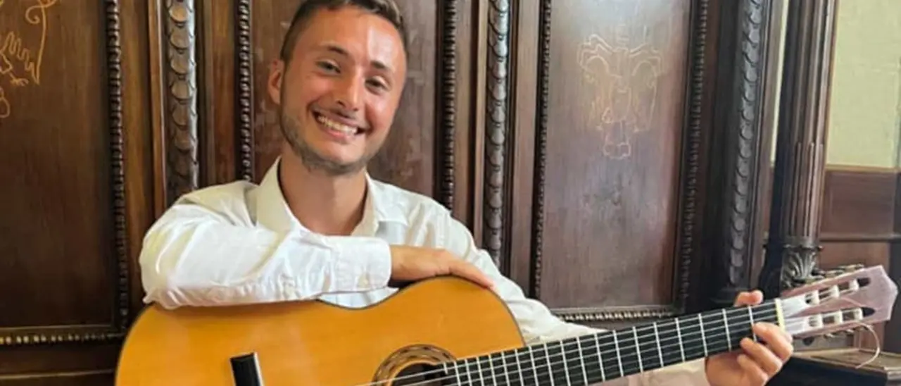 Torna Guitaromanie a Nicotera: protagonista lo studente del conservatorio di Vibo Francesco Varrese