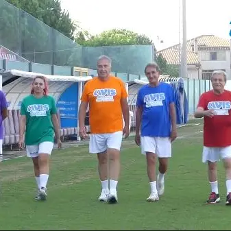 Allo stadio Razza di Vibo una partita di beneficenza organizzata dall'Avis con in campo sindaci e amministratori - Video