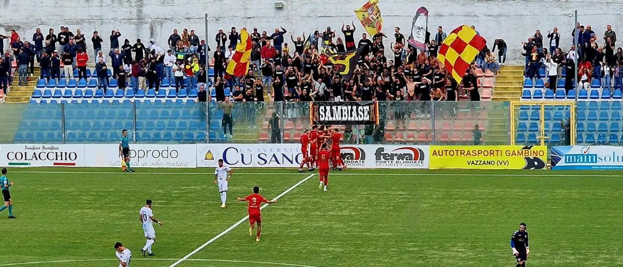 Esordio casalingo amaro per la Vibonese. Al Luigi Razza passa il Sambiase (0-1) che vola a punteggio pieno