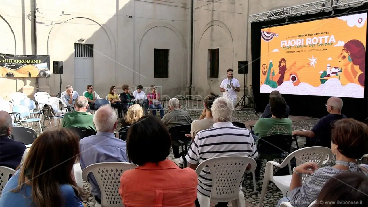 A Nicotera la sfida del Festival dell’Ospitalità: «Creare un turismo che metta al centro la comunità per valorizzare i territori» - VIDEO