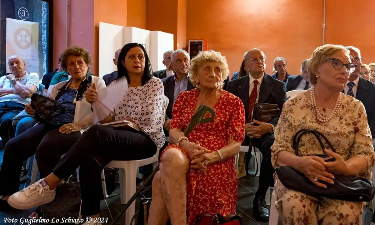 Maria Folino Murmura entra a far parte dell'Unione Insigniti al Merito della Repubblica Italiana di Vibo Valentia