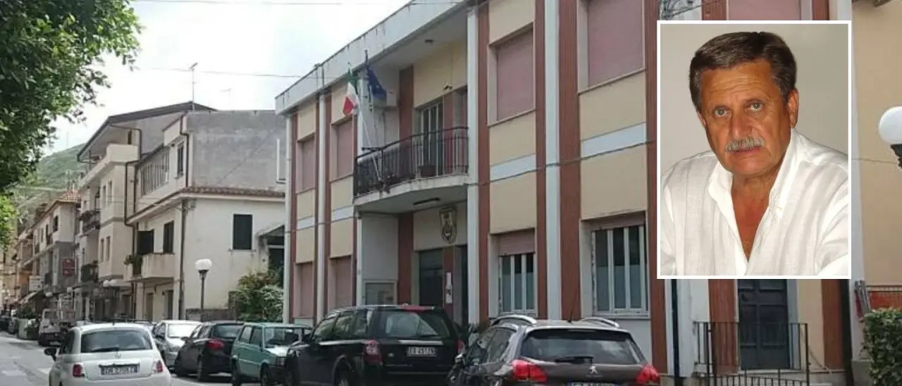 Parghelia, la maggioranza replica all’opposizione: «Abbiamo demolito mostri\u00A0edilizi\u00A0rimasti nei cassetti per 25 anni»\n