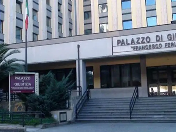 Narcotraffico a Cassano allo Ionio, raffica di condanne. Tra gli assolti Abbruzzese “Semiasse” e Faillace | NOMI