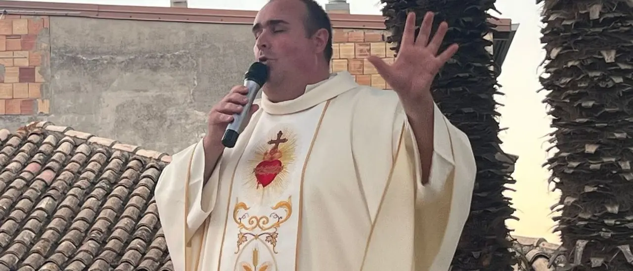Pannaconi, don Felice Palamara saluta la comunità. Domani l'ultima messa alla parrocchia San Nicola