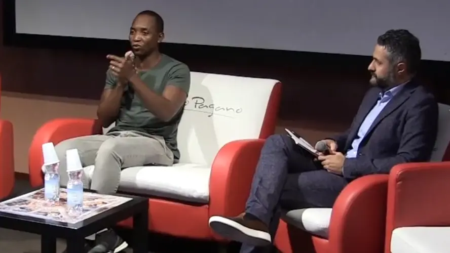 Aboubakar Soumahoro e la lotta per il lavoro e la dignità umana - Video