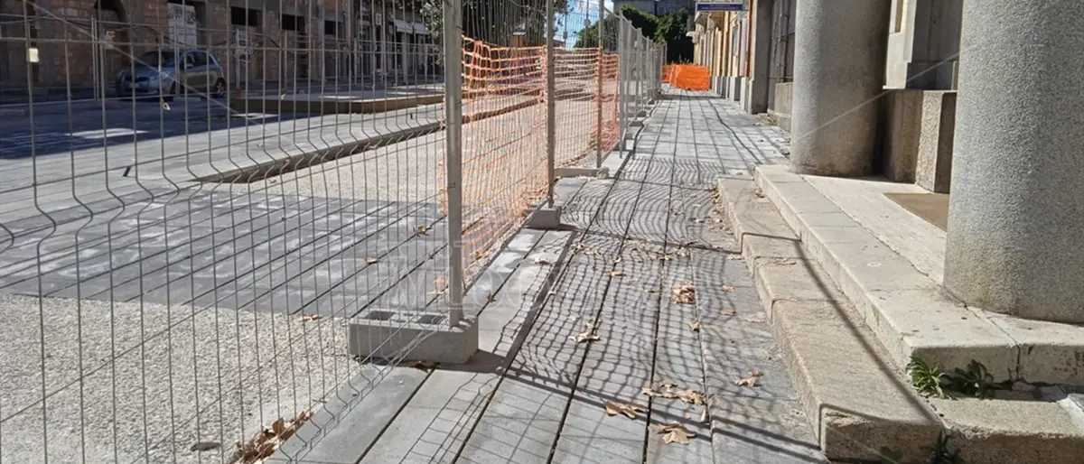 Piazza Santa Maria, finalmente arriva la variante: si sblocca il cantiere fermato da imbarazzanti errori nei lavori già eseguiti