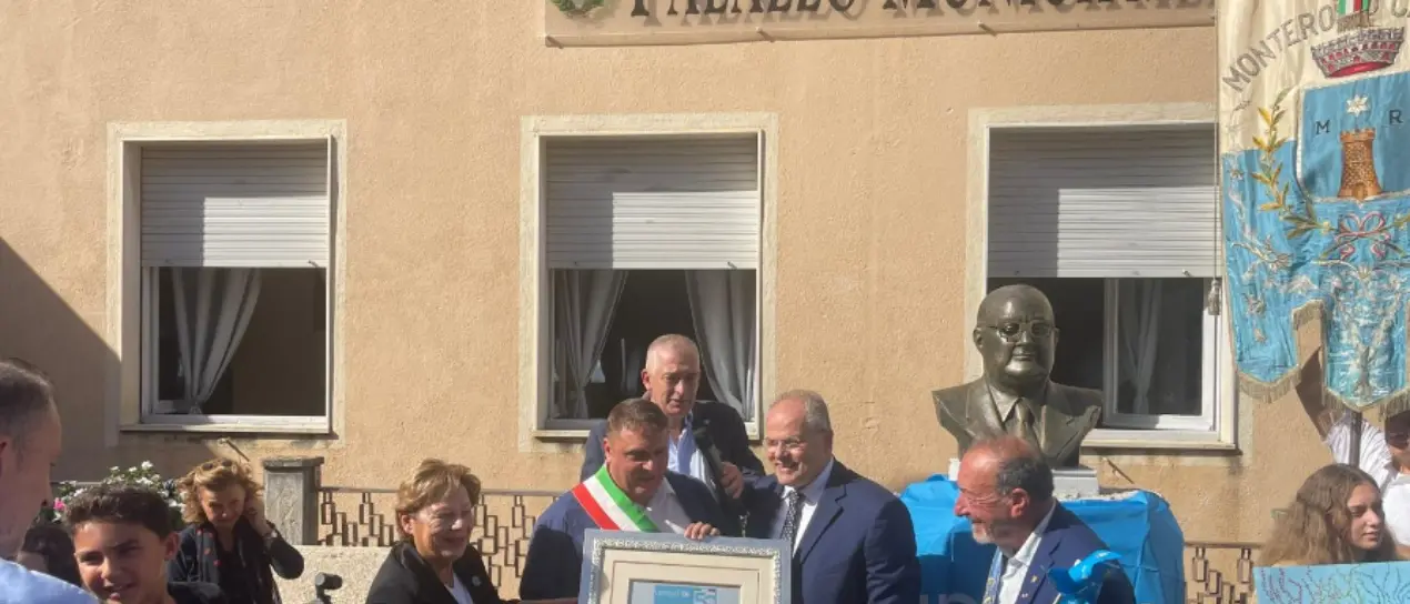 Monterosso omaggia lo storico presidente Unicef Arnoldo Farina: «Grazie ai volontari possiamo fare la differenza per milioni di bambini» - Video