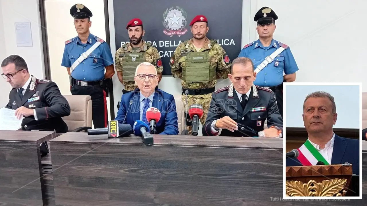 Arrestati sindaco e assessore nel Crotonese, la Dda: «A Casabona la 'ndrangheta controllava tutto»