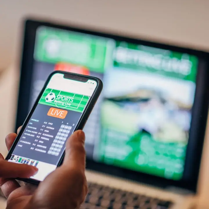 Gioco d’azzardo online, le anomalie del business milionario nel Vibonese: a Stefanaconi gli affari valgono più del bilancio comunale