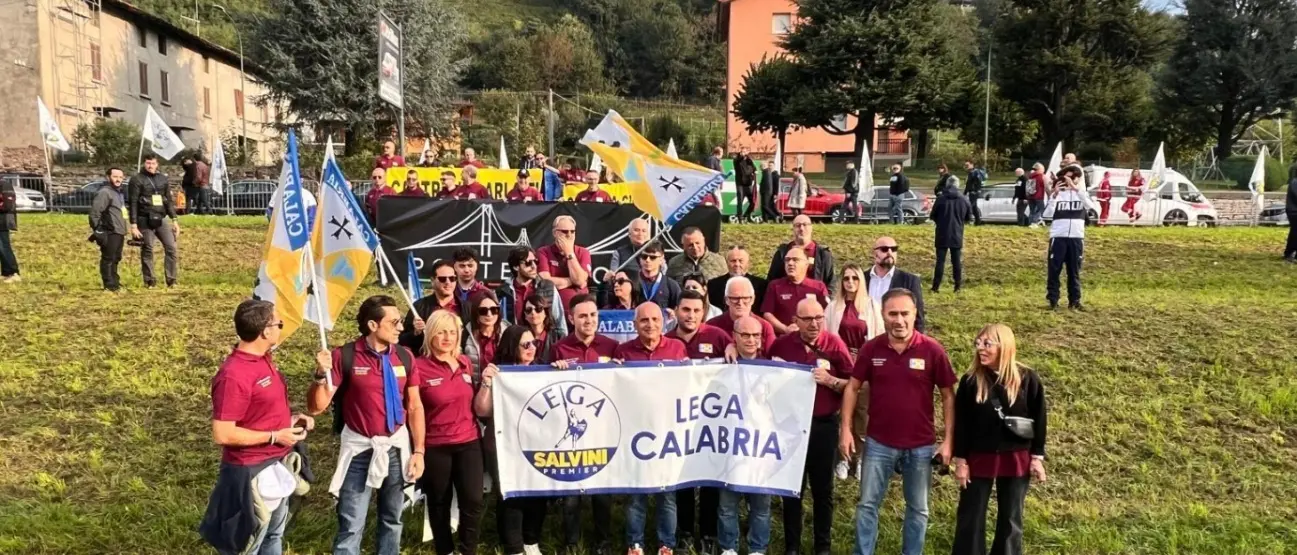 Da Vibo a Pontida per tifare Salvini, Vannacci e autonomia differenziata: la trasferta dei leghisti vibonesi