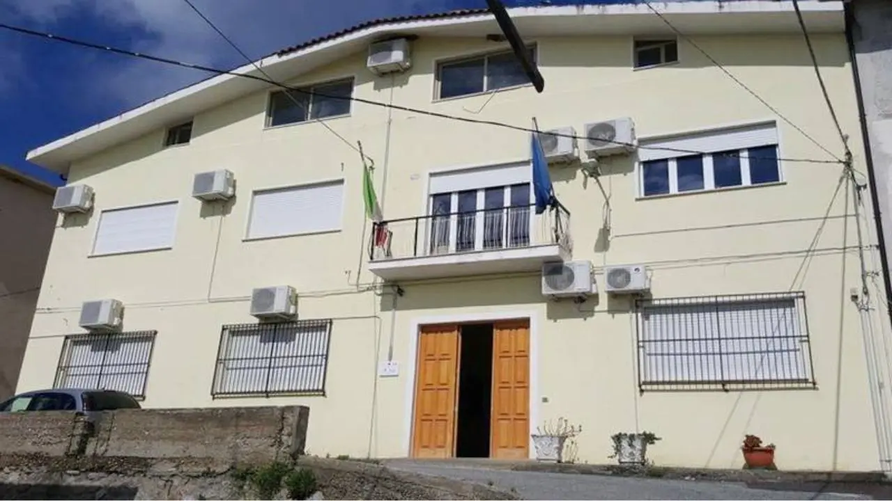 Joppolo, il sindaco Dato risponde punto per punto ai consiglieri d'opposizione: «Rancorosi e incapaci di un'alternativa costruttiva»