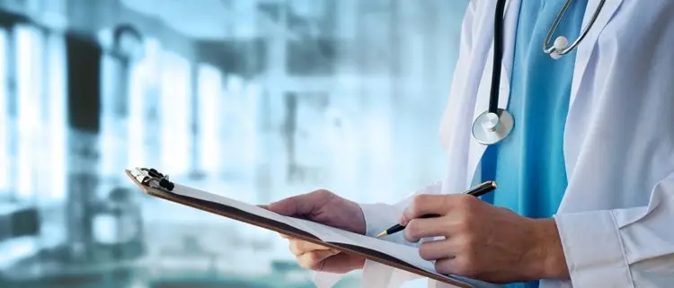 Tensione alle stelle all’ospedale di Vibo, aggredita una dottoressa