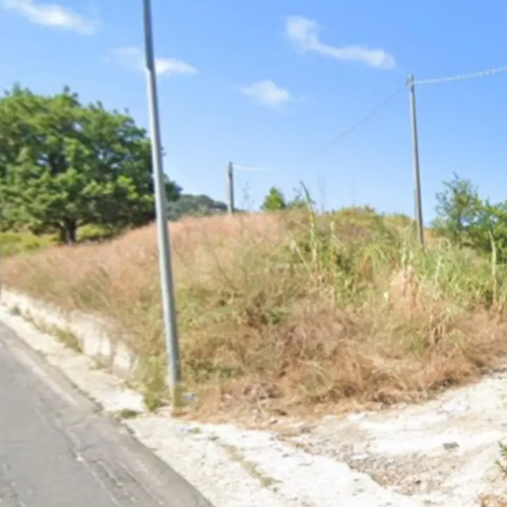 Tropea: dopo lo scempio dei rifiuti abbandonati all'isola ecologia di Barricello, sotto la lente dei commissari le \"carte\" della Muraca srl