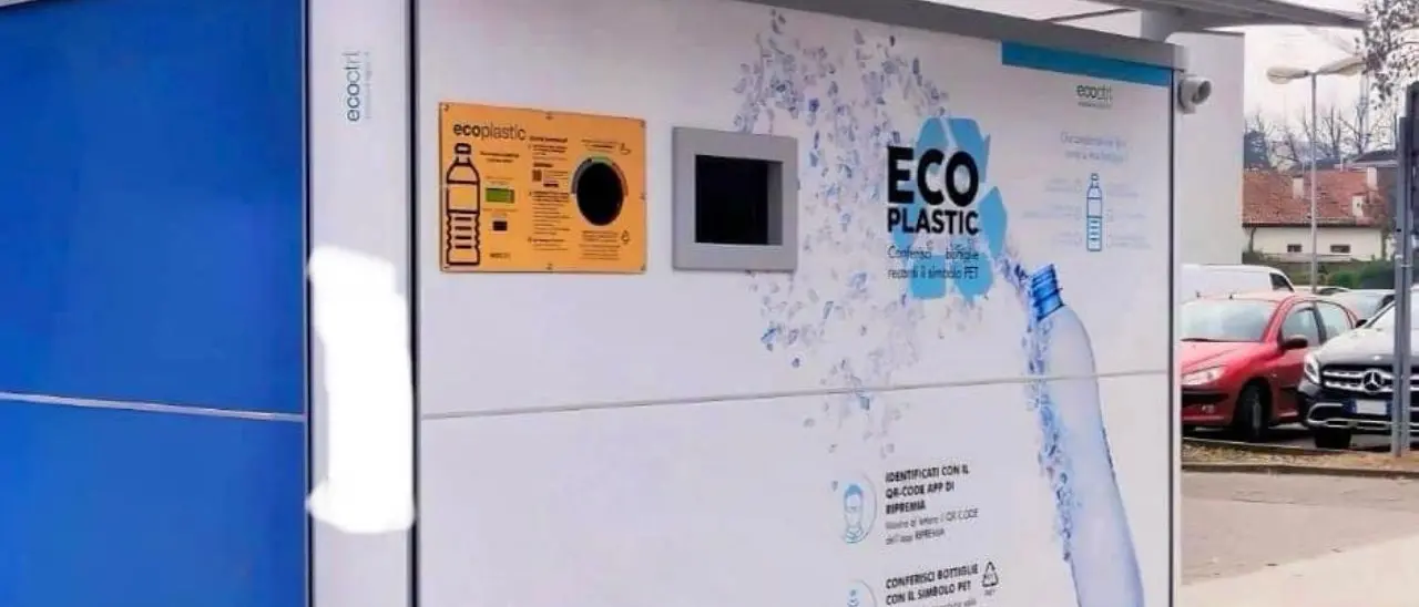 Anche a Gerocarne arriva l'eco-compattatore, il sindaco Vivona: «Così riduciamo l'impatto della plastica sul nostro territorio»