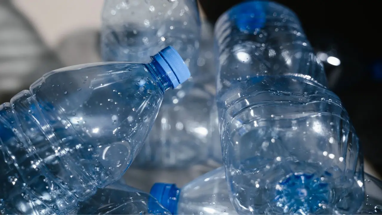 Altri 8 Comuni del Vibonese ammessi al Programma Mangiaplastica del ministero dell'Ambiente: in arrivo fondi per acquistare eco-compattatori