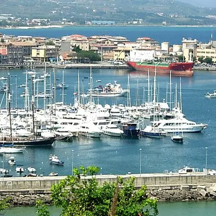 Vibo Marina, ancora crisi idrica: rubinetti a secco in via Emilia