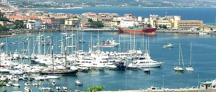 Vibo Marina, ancora crisi idrica: rubinetti a secco in via Emilia