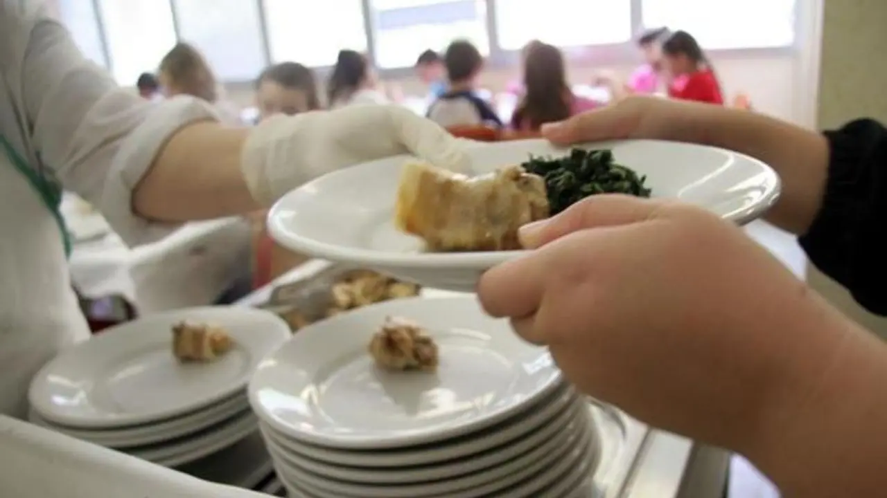 Jonadi, nella scuola primaria di Nao entrano nel vivo i lavori per la nuova mensa e la riqualificazione dei servizi