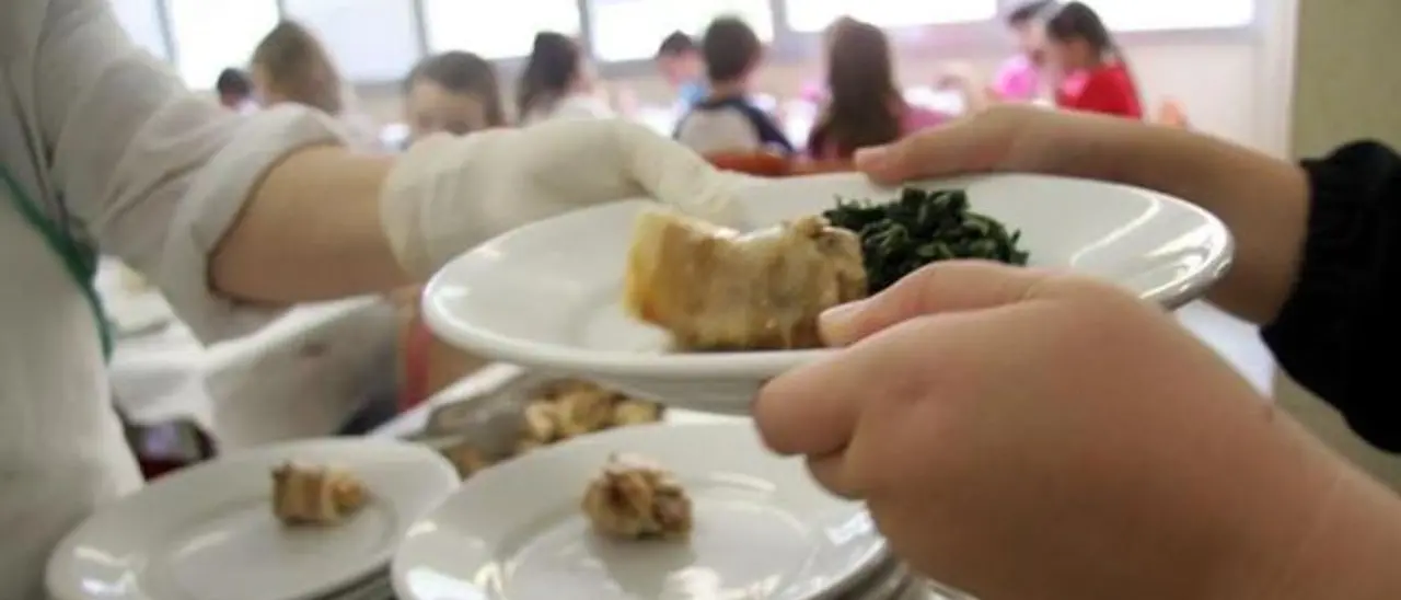 Ricadi, il Comune solidale con le famiglie ucraine ospitate sul territorio: mensa gratuita a scuola per i rifugiati di guerra