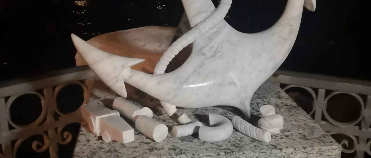 Inaugurato due mesi fa e già vandalizzato: sfregiato a Vibo Marina il monumento dedicato al comandante Natale De Grazia