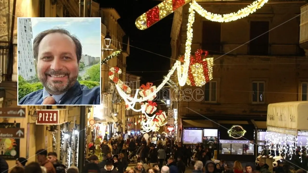 Le luminarie a Tropea \"accendono\" il dibattito in città, l'ex consigliere Piserà: «Costo eccessivo per le casse comunali, partecipino i privati»